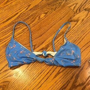 Caroline Constas Woman’s Blue Floral Bikini Top Size M